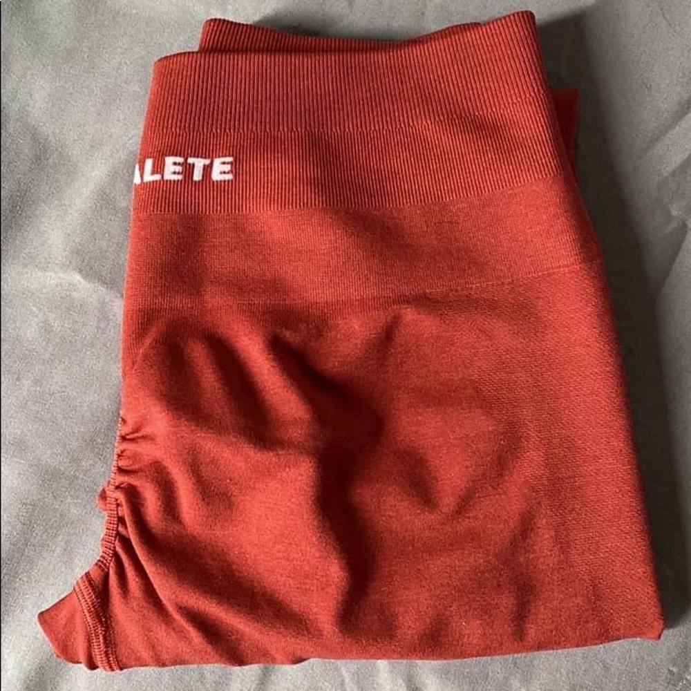 Small Fireside Amplify Leggings